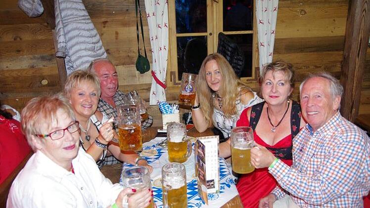 Eröffnung der "Oktoberfest-Hütte" an der Reitanlage der Oberen Saline.  Klaus Werner