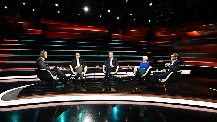 Am Donnerstagabend diskutierte Markus Lanz mit (von links) Manfred Weber, Dietmar Bartsch, Ulrike Herrmann und Sönke Neitzel.