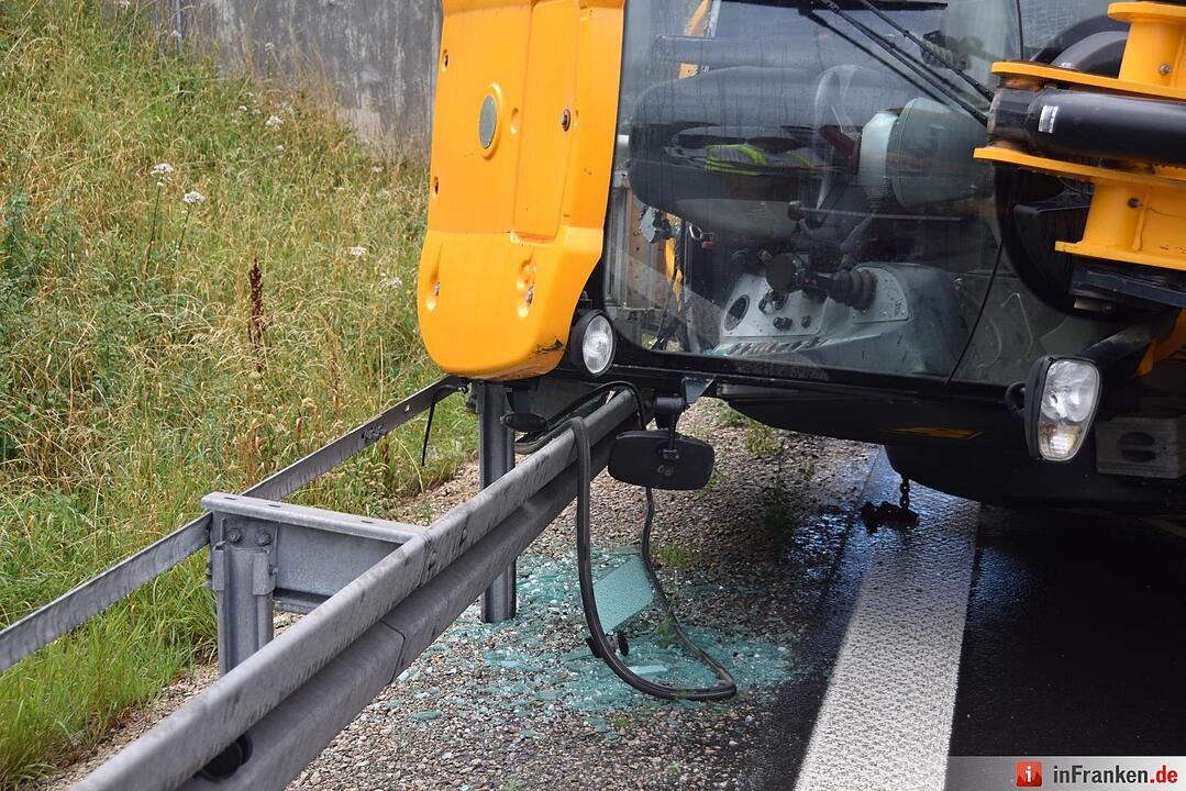 LKW_Unfall_A70_Hallstadt (10)