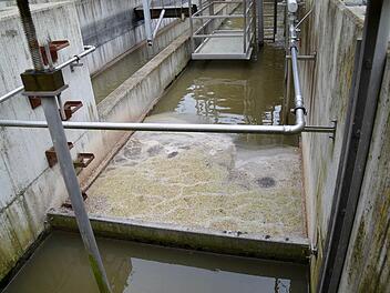Ums Abwasser und  die Investitionsumlage der  Kläranlage ging es bei Sitzung des Abwasserzweckverbandes "Obere Lauer". Symbolfoto: Kathrin Kupka-Hahn