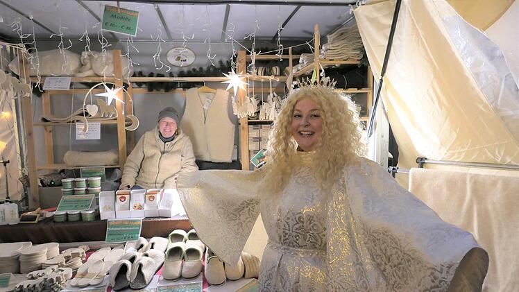 Eckental: Christkind und Co. - was die Weihnachtsausgabe des Land-Markts verspricht