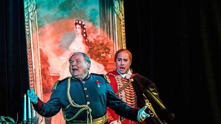 Die Aufführung des Musicals "Sissi" im Kongresshaus Rosengarten beschert dem Coburger Publikum ein Wiedersehen mit Claus J. Frankl als Darsteller und Regisseur.