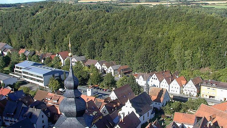 Die Gänsleite beim Harletstein gegenüber dem heutigen Gesamtschulgebäude in der Fischergasse wurde schon 1843 bepflanzt.