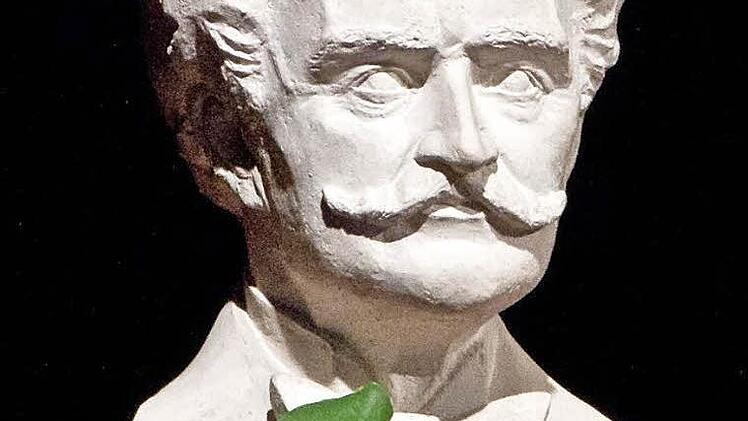 Werke des Walzerkönigs stehen im Mittelpunkt bei den Coburger Strauß-Musiktagen. Foto: Jochen Berger/Archiv