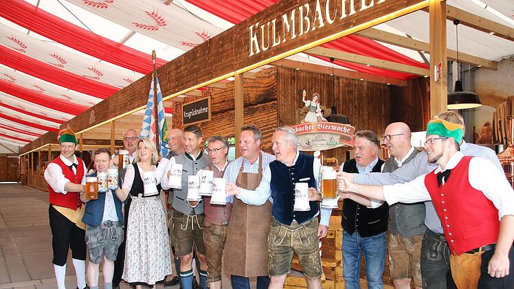 Der Probeanstich zur Bierwoche 2022 ist geglückt. Foto: Jürgen Gärtner