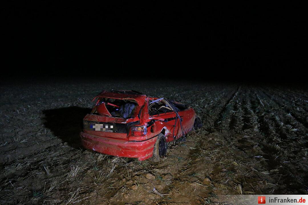 Opel überschlägt sich bei Königsfeld