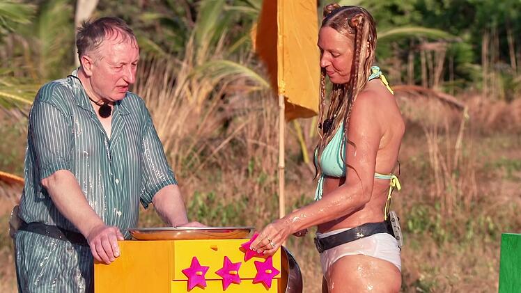 Es kam zum Showdown zwischen Loona und Sch&auml;fer Heinrich. Nach dem f&uuml;nften Fress- und Bade-Gang hat Heinrich vier Sterne - und gab pl&ouml;tzlich auf! Dadurch schaffte Loona die R&uuml;ckkehr in die Sala.