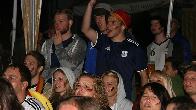 Public Viewing beim Stadtfest auf dem Anger in Münnerstadt Foto: Paul Ziegler