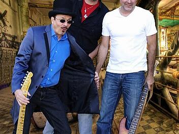 Auch im Fichtelgebirge gedeiht der Blues. Das wollen (von links) Thomas Franzke (Gitarre, Mundharmonika und Gesang), Volker Otto (Schlagzeug) und Eckard Miksch (Bass und Gesang) von der Barrelhouse Blues Band bei ihrem Konzert am 7. Februar in Unnersdorf unter Beweis stellen.  Foto: Barrelhouse Blues Band
