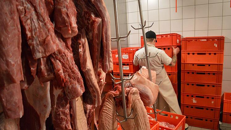 Im Kühlraum wird Fleisch gelagert Foto: Ronald Heck
