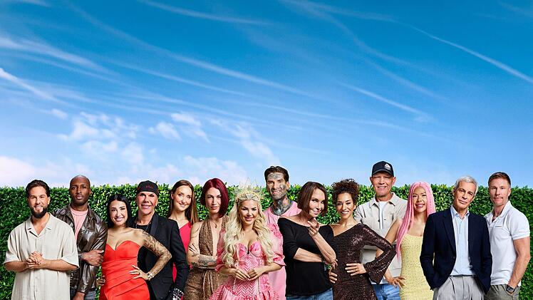 Die 14 Promis der 14. Staffel von "Promi Big Brother" (SAT.1). Am 19. Oktober entscheidet sich, wer die 100.000 Euro Siegpr&auml;mie abstaubt.