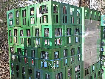 In den zur&uuml;ckgegebenen K&auml;sten befinden sich h&auml;ufig Flaschen, die die Plassenburg-Kelterei nicht verwenden kann. Das kostet den Betrieb j&auml;hrlich 15&nbsp;000 Euro. Fotos: Sonny Asam