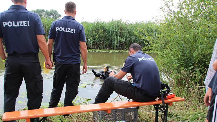 Laut eigenen Aussagen des Einbrechers habe dieser das Brecheisen im Engelgarten in die Aisch geworfen. Foto: Mirjam Stumpf