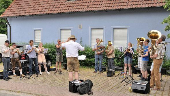 Auftritt in Kienfeld    Foto: Mark Oliva
