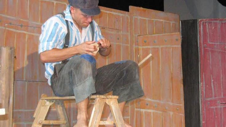 Lausbub Michel (Dominik Münch) sorgt mit seinen Streichen immer für Unterhaltung am Kattult-Hof in Lönneberga.