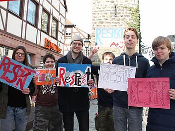 David Pohl (3. v. l.) betreute die Schüler bei ihrem Projekt. Foto: Max Kaltenhäuser