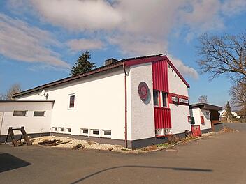 Nach der künftigen Berechnung der Vereinspauschale im Landkreis Kulmbach erhält jeder Verein für seine Liegenschaft (im Bild das Sportheim des FC Neuenmarkt) jährlich 175 Euro.