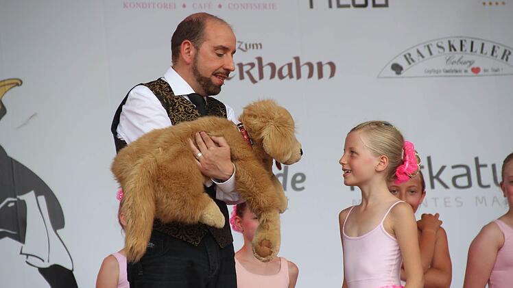 Die neunjährige Paula erhielt Geburtstagsglückwünsche von Marcelini und Oskar.