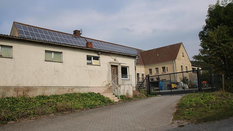 Die frühere Tierkörperbeseitigungsanlage Münnerstadt wurde bereits 1979 geschlossen, der Boden in der Umgebung ist bis heute verseucht. Foto: Jule Albert