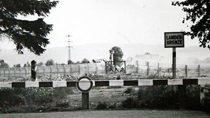 So sah die "Gebrannte Brücke" bei Neustadt vor der Grenzöffnung aus. Foto: Tageblatt-Archiv