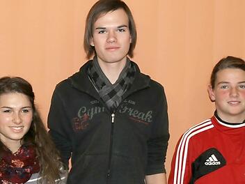 Die erfolgreichen Leichtathleten (v. l.)  Lisa Ebert, Andreas Glöckner und Babinja Wirth. Fotos: Karl-Heinz Frank