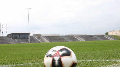 Das Adi-Dassler-Stadion auf dem Firmengelände von Adidas wurde zum Confederations-Cup 2005 erbaut. Im Sommer wäre die Nationalmannschaft hierhin zurückgekehrt. Foto: Archiv/Paul Frömel