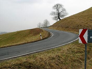 Während mit dem Kläranlagenumbau und der Rathaussanierung noch zwei Großprojekte laufen, werden bereits andere Maßnahmen in Rauhenebrach geplant, so etwa der Ausbau der kurvigen Verbindungsstraße zwischen Untersteinbach und Koppenwind.Sabine Weinbeer