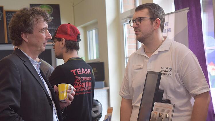Auch in diesem Jahr finden am Stand des Terzo Hörzentrums erste Beratungsgespräche statt. Foto: Daniela Pondelicek