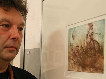 Diese Radierung ist für  Stephan Klenner-Otto besonders wertvoll. Es war seine  erste, und er hat sie 1979 als 19-Jähriger unter der Anleitung von Caspar Walter Rauh angefertigt. Foto: Sonja Adam