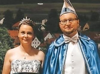 Christina I. und Gunter I. sind die neuen Faschingsregenten in Ermershausen. Foto: Ermetzia