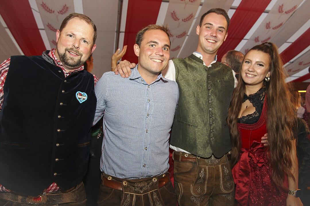 Für Partystimmung sorgten die "Stoapfälzer Spitzbuam"