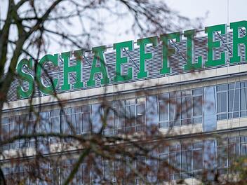 Schaeffler streicht 700 Jobs in Schweinfurt - Maßnahmenpaket beschlossen