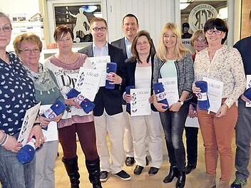Die für langjährige Treue zum Turnverein geehrten Mitglieder  Foto: Thomas Micheel