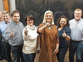 Susanne Grebner (Mitte) mit den von SPD und Freien B&uuml;rgern Wilhelmsthal gemeinsam nominierten Kandidaten Foto: Maria L&ouml;ffler