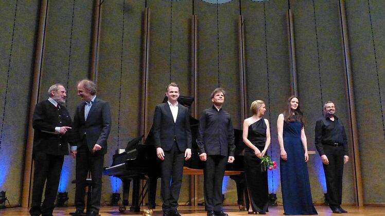 Am Ende des ersten Teils: Siegfried Mauser, Jan Philip Schulze, Karol Kozlowski, Wolfgang Holzmair, Olivia Vermeulen, Caroline Melzer und Axel Bauni
