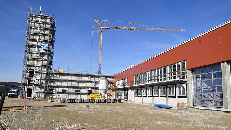 Eindrücke vom neuen Hallstadter Feuerwehrgelände und -Bau.Foto: Ronald Rinklef