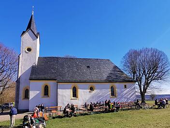 Adelgundiskapelle auf dem Staffelberg im Landkreis Lichtenfels; Gastronomiebetrieb der Staffelbergklause