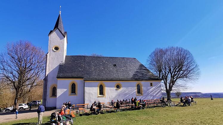Adelgundiskapelle auf dem Staffelberg im Landkreis Lichtenfels; Gastronomiebetrieb der Staffelbergklause