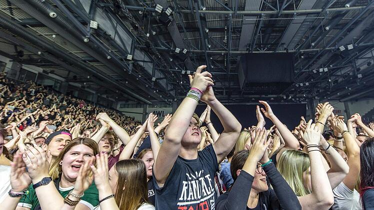 Die Band "Kraftklub" bei ihrem Konzert in Bamberg. Foto: Rudolf Hein
