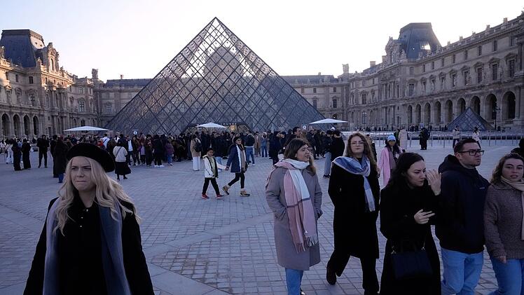 Mitarbeiter des Louvre streiken