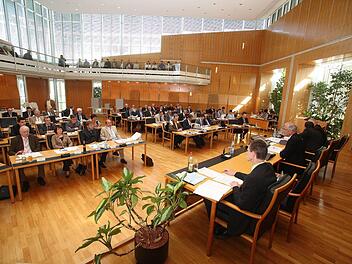 Das große Ziel für alle Kandidaten bei der Kreistagswahl: der Sitzungssaal des Kreistages zu Bamberg Foto: Rudolf Mader/Archiv