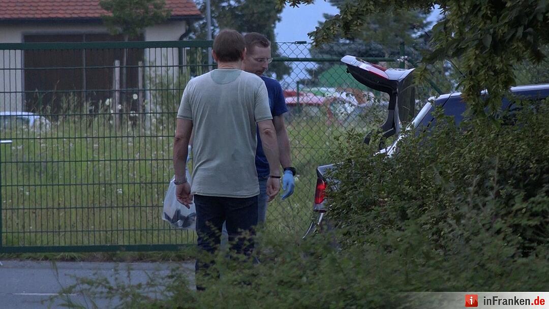 Polizeilicher Schusswaffengebrauch im Landkreis Erlangen-Hoechstadt - Fluechtender richtet sich selbst