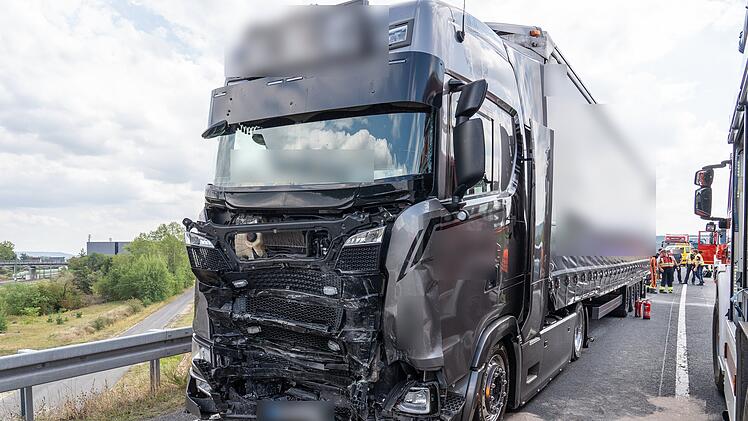 Strullendorf: Autofahrer stirbt bei Unfall auf der B505