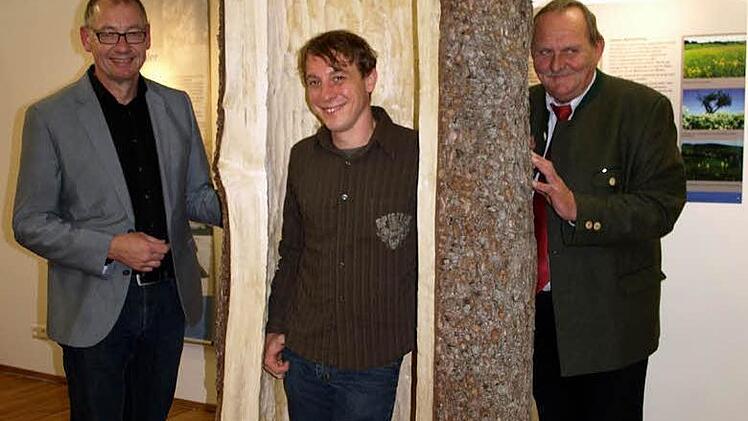 Im sanierten Infozentrum des Naturparks in Steinwiesen (von links): Dietrich Förster, Björn Stumpf  und  Peter Schmittnägel  Foto: Susanne Deuerling
