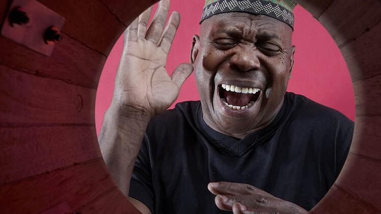 Als Highlight der Latin-Jazz-Reihe präsentiert der Jazzclub im Oktober das Konzert von Roberto Santamaria. Foto: pr