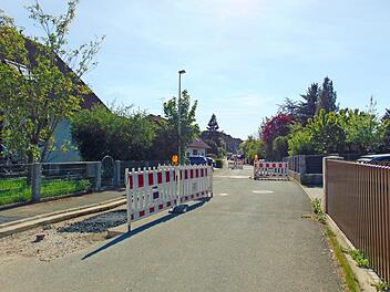 Auf die Anlieger der Straße "Am Wiesengrund" kommen hohe Kosten zu. Foto: Petra Malbrich