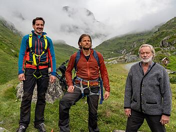 Tobias Herbrechter (Markus Brandl, links), Markus Kofler (Sebastian Str&ouml;bel, Mitte) und Hubert Lindner (Gerd Silbereisen) haben sich gro&szlig;e Sorgen gemacht.