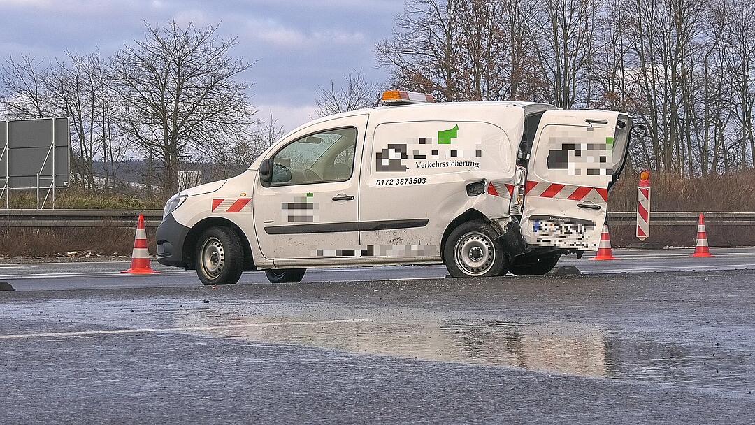 Arbeiter stirbt bei Unfall auf A3 bei Geiselwind: Bilder vom Unfallort