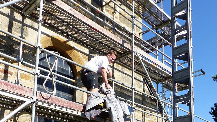 Der Abbau war mitunter heikel.  Foto: Petra Zenkel-Schirmer