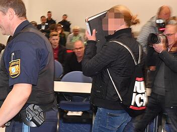 Welche Rolle spielte die 39-jährige Jennifer P. bei der "Weissen Wölfe Terrorcrew"? Eine der vielen Fragen im Neonazi-Prozess. Foto: Ronald Rinklef